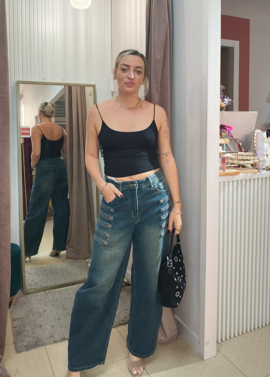 1000525216.jpg